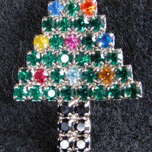 Vintage BAUER Multi Color Rhinestone Christmas Tree Brooch Pin silver1 1/2"